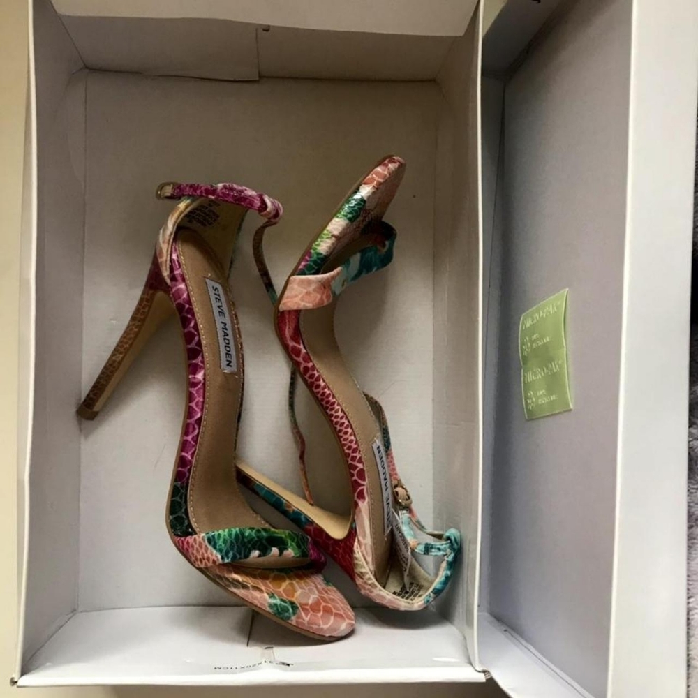 Steve Madden HIGH HEELS